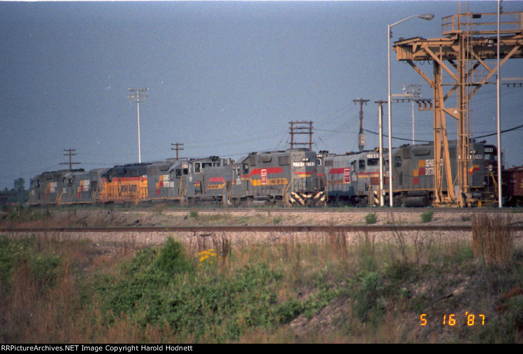 Locos in the "ready field" north of the fueling racks